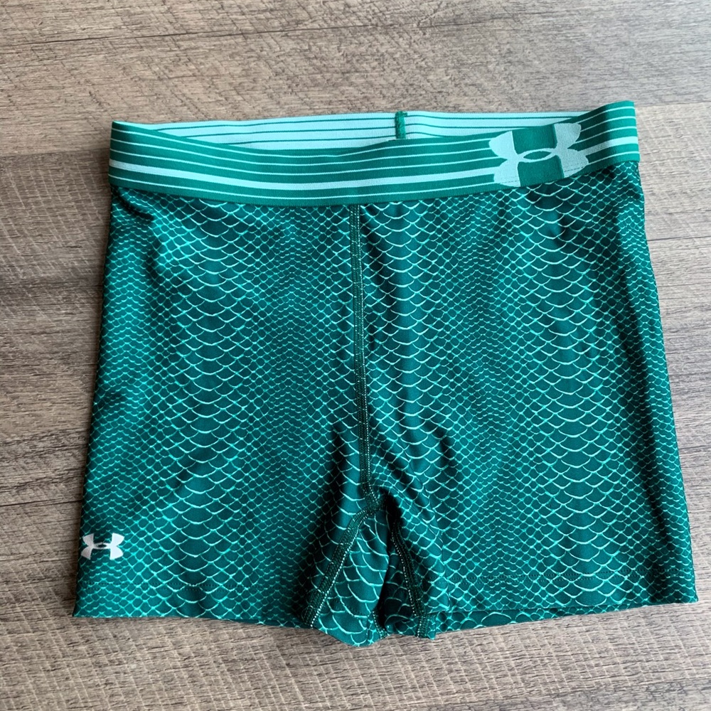 Under armour spandex shorts